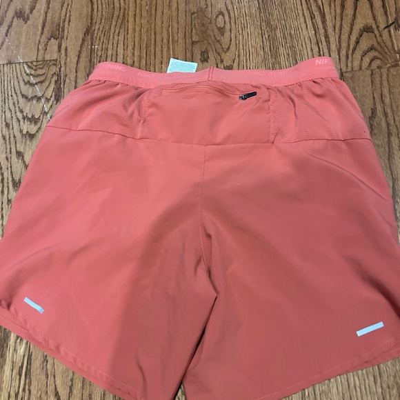 Nike Coral Athletic Shorts Lightweight Elastic Waist - Picture 2 of 3